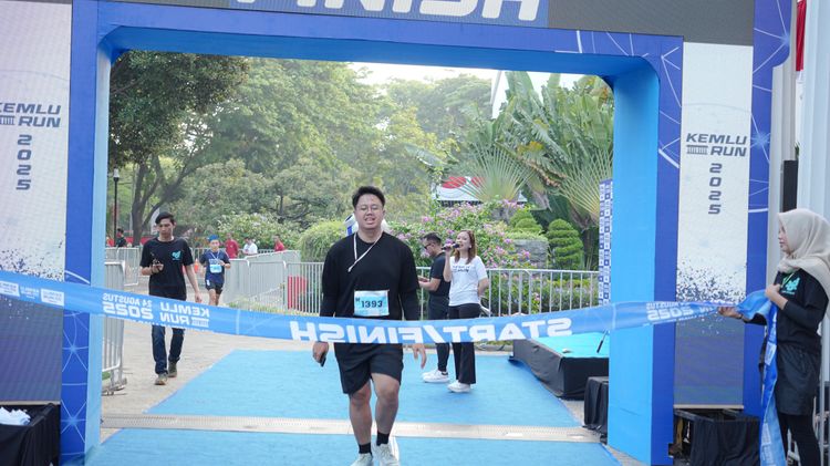 Race photo from KEMLU RUN 2025