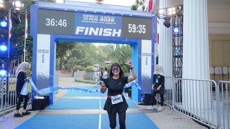 Race photo from KEMLU RUN 2025