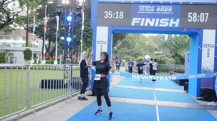 Race photo from KEMLU RUN 2025