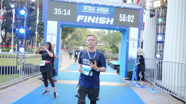 Race photo from KEMLU RUN 2025