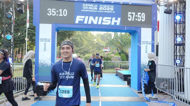 Race photo from KEMLU RUN 2025