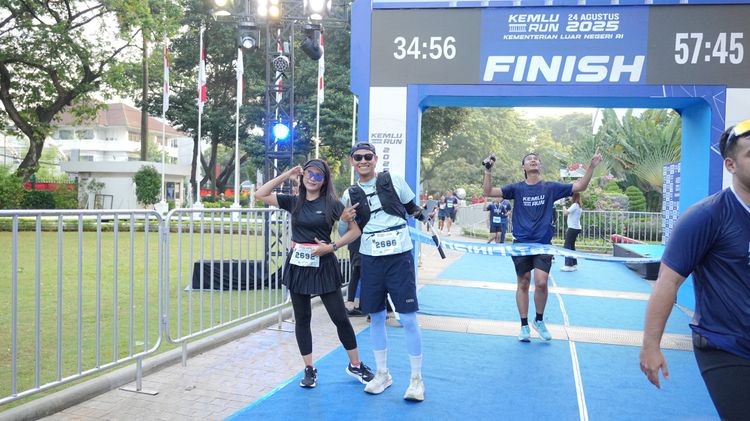 Race photo from KEMLU RUN 2025