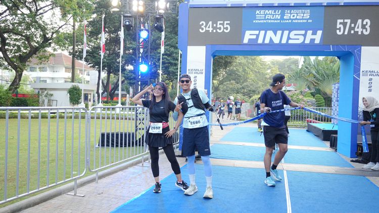 Race photo from KEMLU RUN 2025