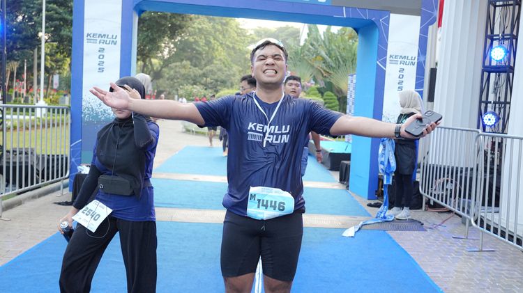 Race photo from KEMLU RUN 2025