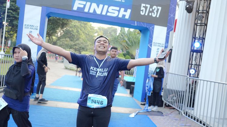 Race photo from KEMLU RUN 2025