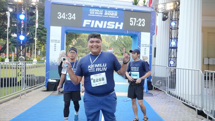 Race photo from KEMLU RUN 2025