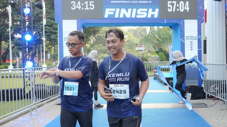 Race photo from KEMLU RUN 2025