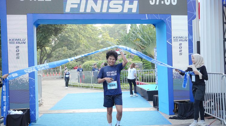 Race photo from KEMLU RUN 2025
