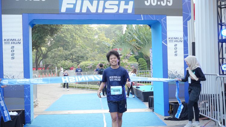 Race photo from KEMLU RUN 2025
