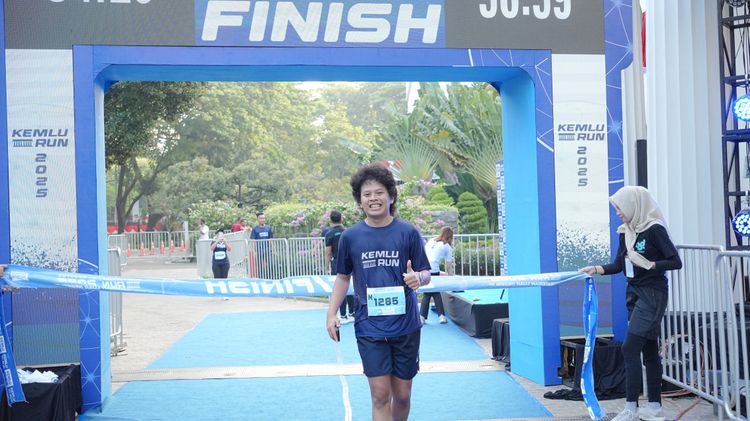 Race photo from KEMLU RUN 2025