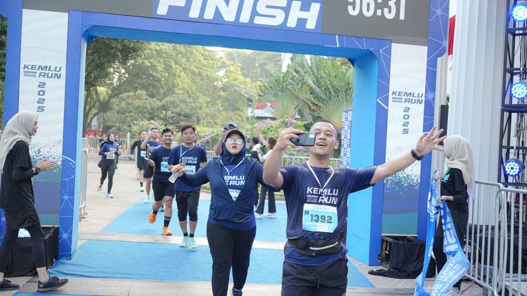 Race photo from KEMLU RUN 2025