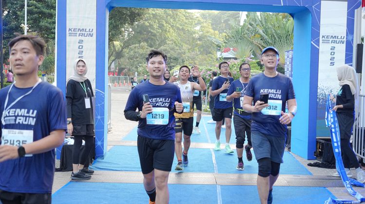Race photo from KEMLU RUN 2025