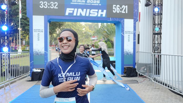 Race photo from KEMLU RUN 2025