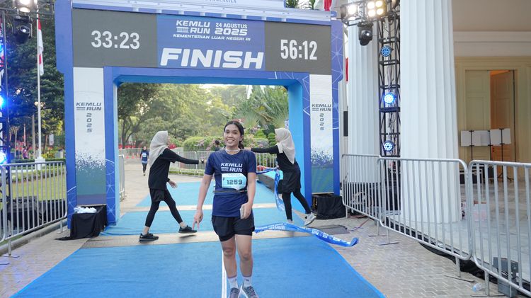 Race photo from KEMLU RUN 2025