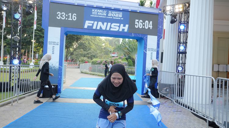 Race photo from KEMLU RUN 2025