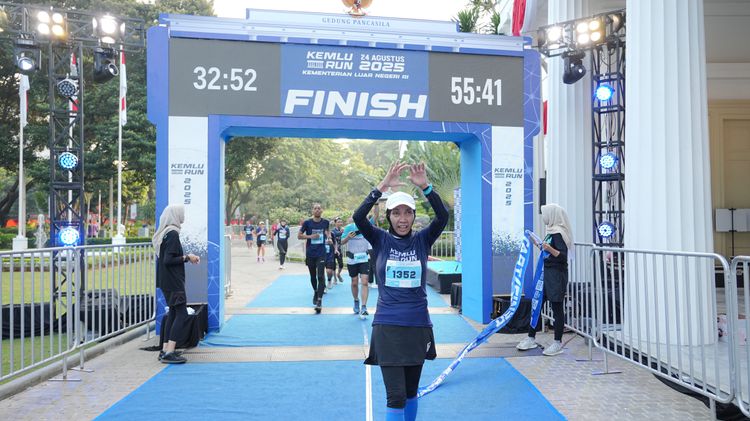 Race photo from KEMLU RUN 2025