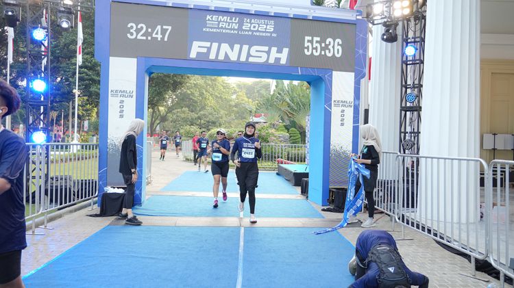 Race photo from KEMLU RUN 2025
