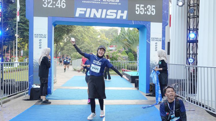 Race photo from KEMLU RUN 2025