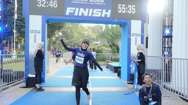 Race photo from KEMLU RUN 2025