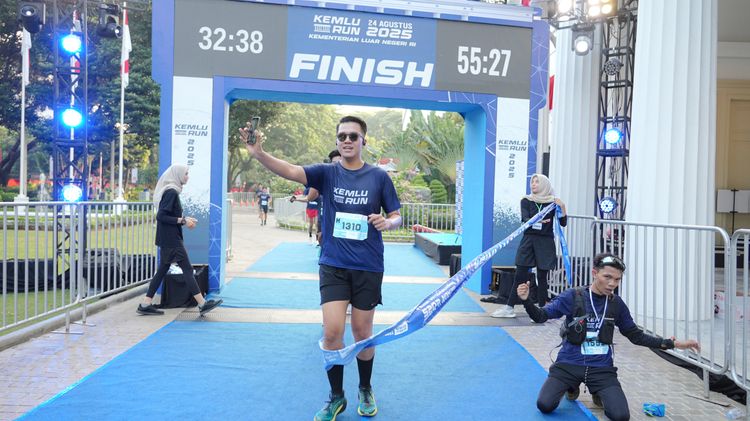 Race photo from KEMLU RUN 2025