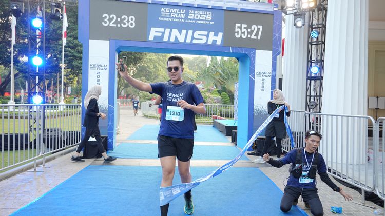 Race photo from KEMLU RUN 2025