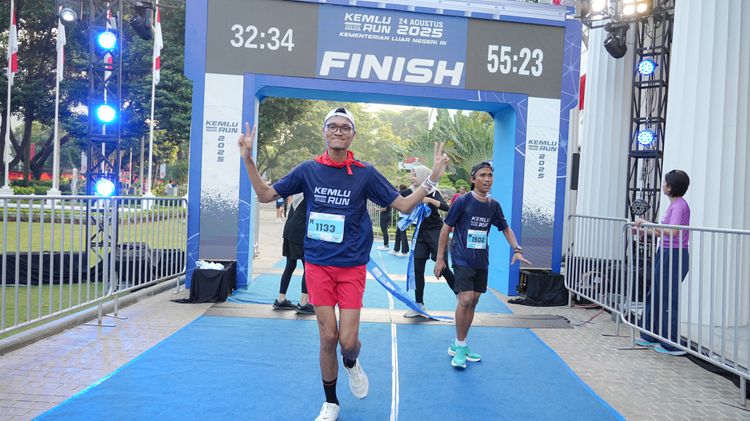 Race photo from KEMLU RUN 2025