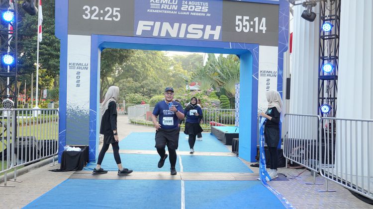 Race photo from KEMLU RUN 2025