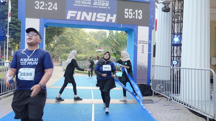 Race photo from KEMLU RUN 2025