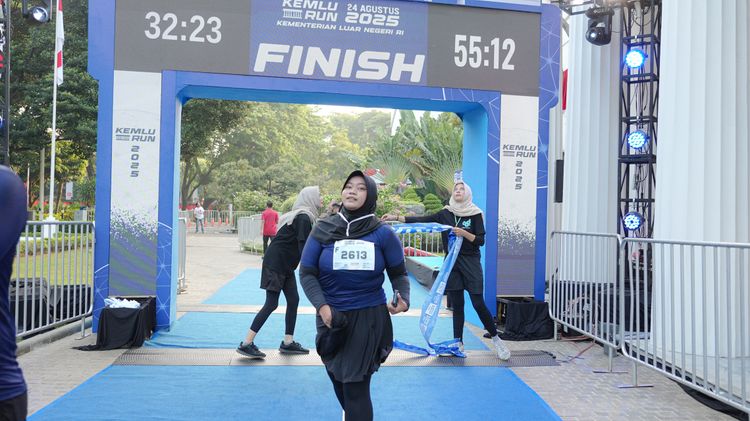 Race photo from KEMLU RUN 2025