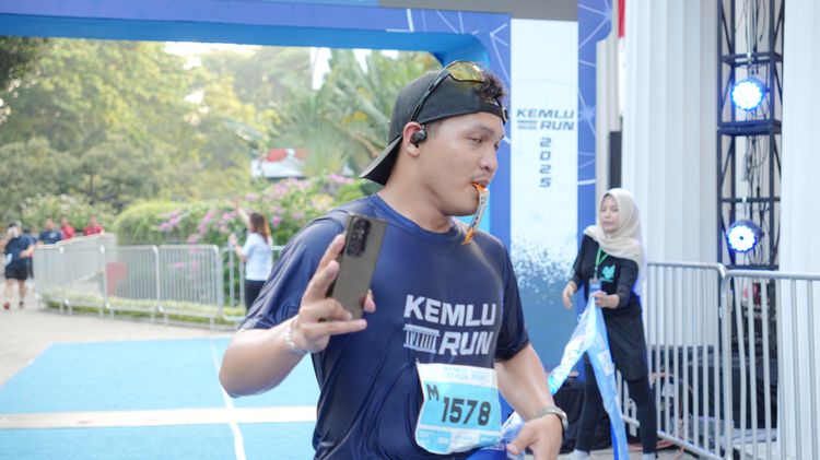 Race photo from KEMLU RUN 2025