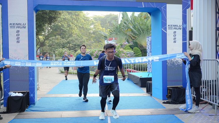 Race photo from KEMLU RUN 2025
