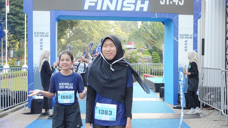 Race photo from KEMLU RUN 2025