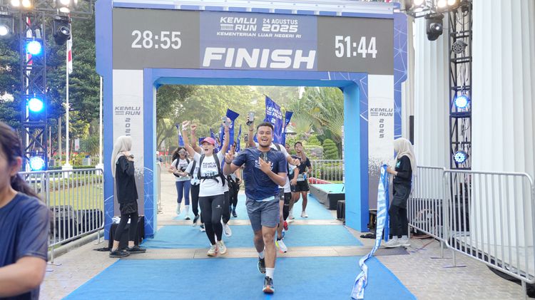 Race photo from KEMLU RUN 2025