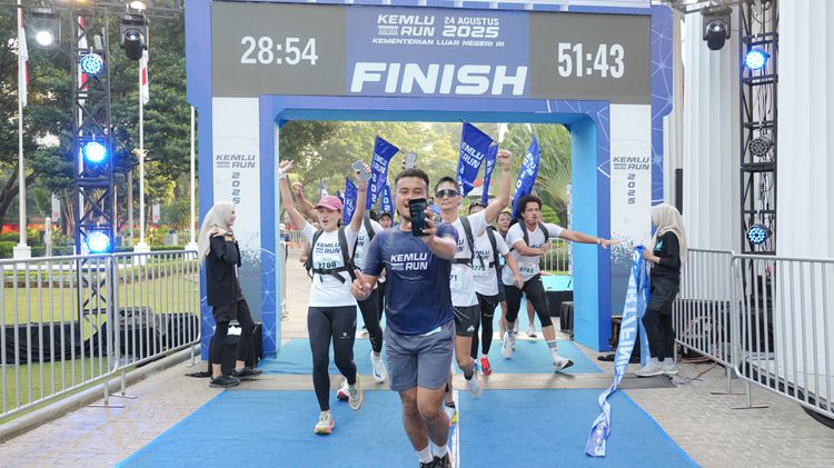 Race photo from KEMLU RUN 2025