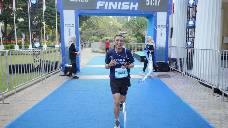 Race photo from KEMLU RUN 2025