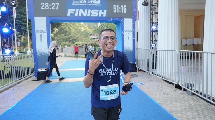 Race photo from KEMLU RUN 2025