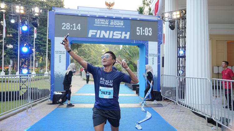 Race photo from KEMLU RUN 2025