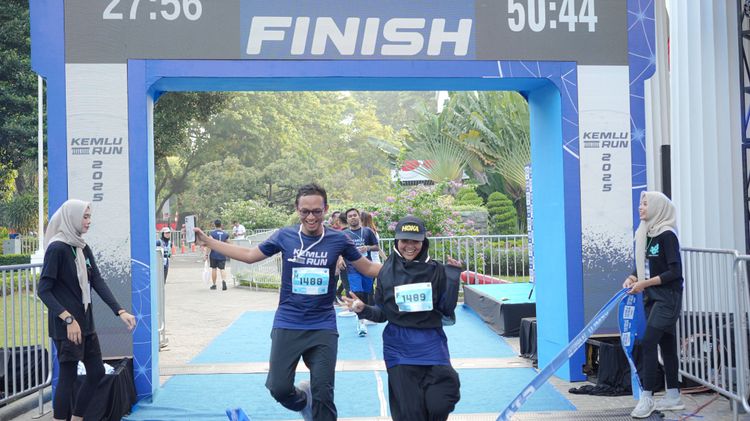 Race photo from KEMLU RUN 2025