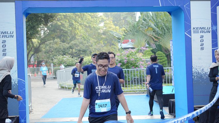Race photo from KEMLU RUN 2025