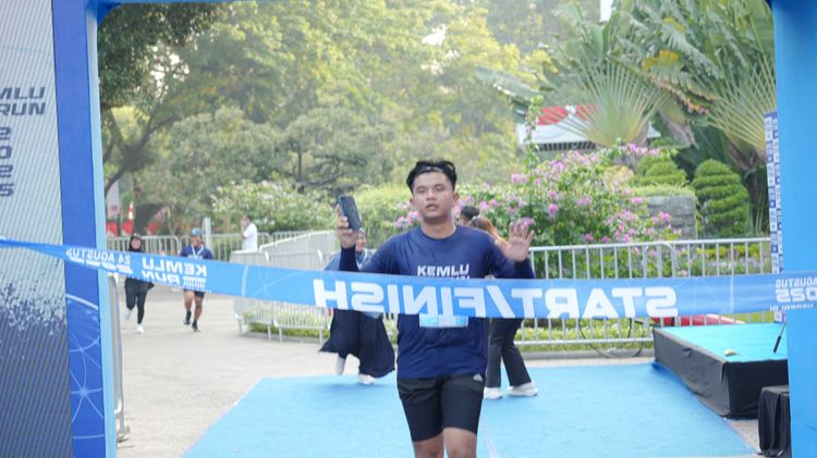 Race photo from KEMLU RUN 2025
