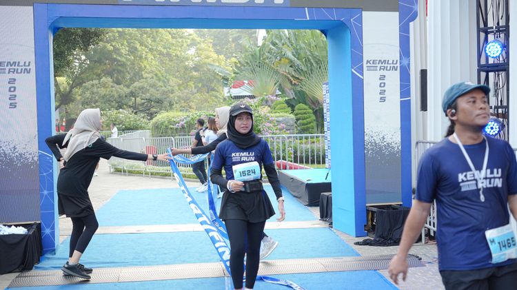 Race photo from KEMLU RUN 2025