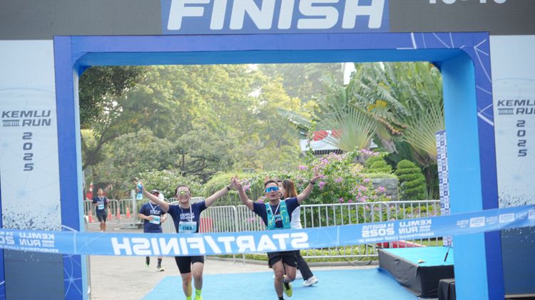 Race photo from KEMLU RUN 2025