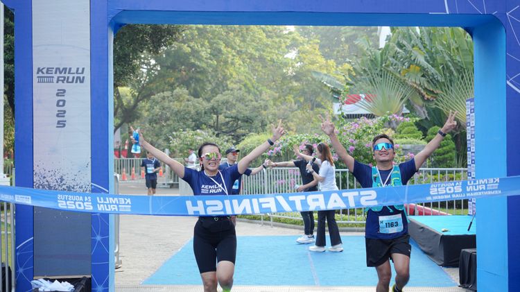 Race photo from KEMLU RUN 2025