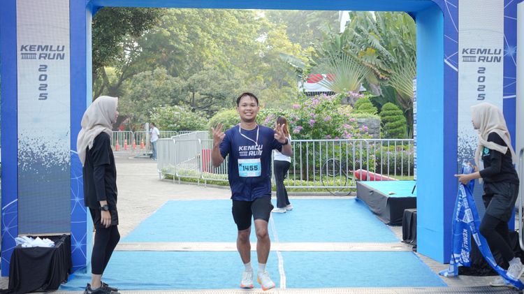 Race photo from KEMLU RUN 2025