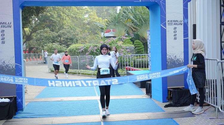 Race photo from KEMLU RUN 2025