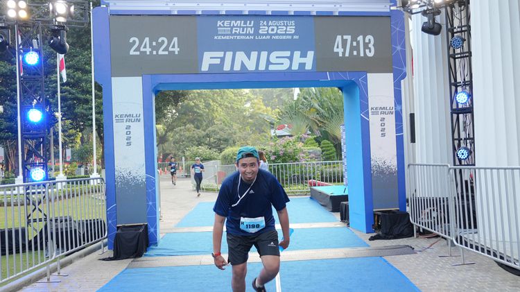Race photo from KEMLU RUN 2025