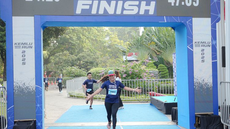 Race photo from KEMLU RUN 2025