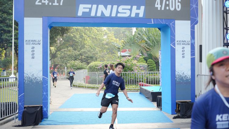 Race photo from KEMLU RUN 2025