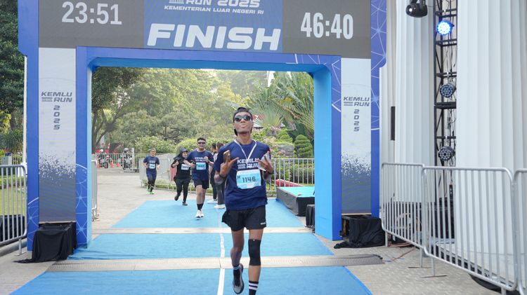 Race photo from KEMLU RUN 2025