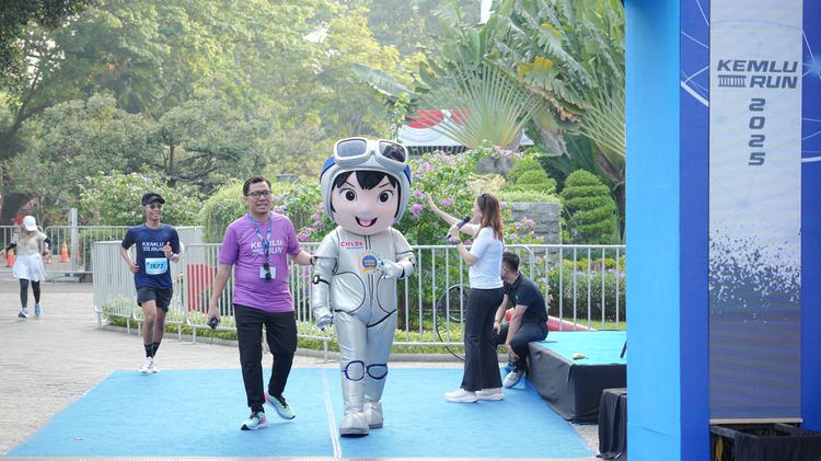 Race photo from KEMLU RUN 2025